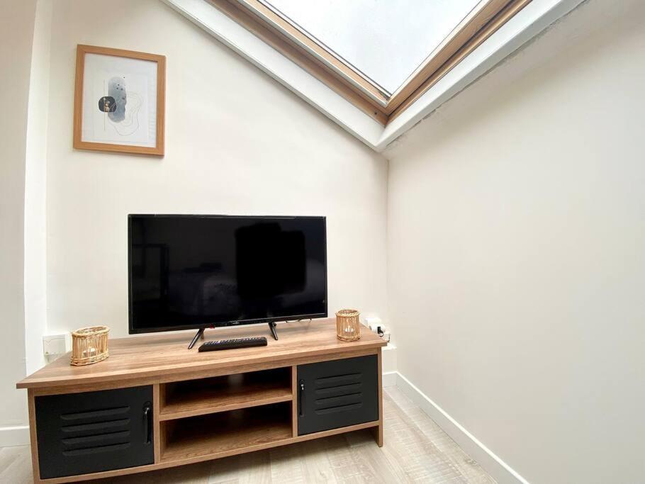 Newz4 - Centre-Ville - Tv - Wifi Calais Dış mekan fotoğraf